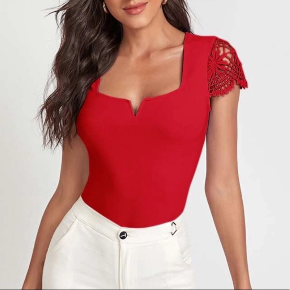 Lace sleeve too
